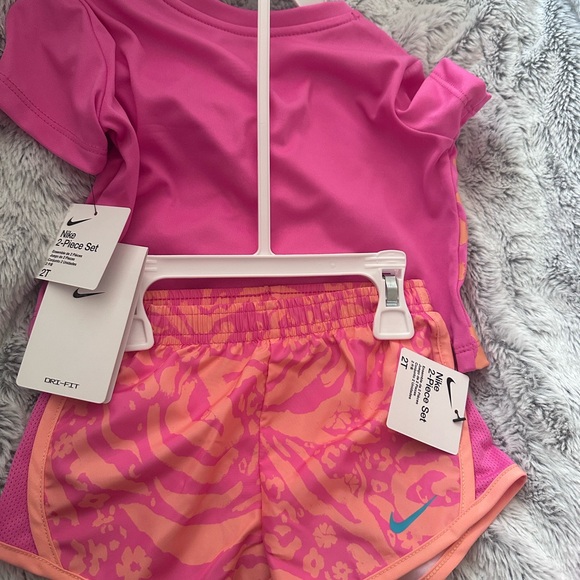 Nike Pink and Orange Floral Toddler Set - Picture 2 of 2